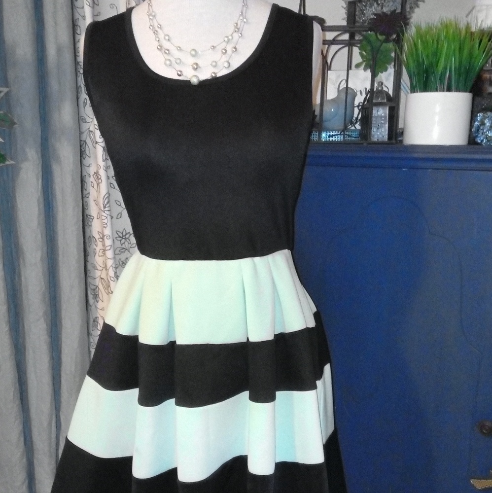 Juniors dress